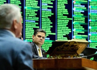 8 DE JANEIRO||| Congresso derruba veto e abre caminho para reduzir penas de condenados do 8 de janeiro