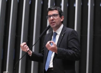MULTA||| Câmara aprova projeto que prevê multa para descarte irregular de lixo em vias públicas