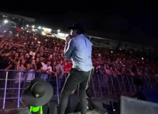SIMPLICIDADE||| Natanzinho Lima volta a Craíbas, emociona moradores e reencontra amigos do passado; VEJA: