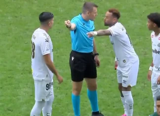 TROCA ERRADA||| Neymar se revolta após substituição errada em derrota do Santos pelo Brasileirão