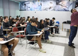 VAGAS NO FIES||| Estudantes do Fies devem validar dados para garantir vagas remanescentes do financiamento