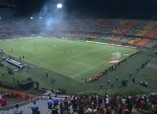 CANCELADO||| Conmebol cancela jogo entre Medellín e Flamengo após invasão e confusão no estádio