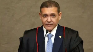 Nunes Marques dá 20 dias para PGR analisar recurso apresentado por Bolsonaro