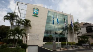 CBF aprova novas regras e muda procedimentos da arbitragem no futebol brasileiro ainda em 2026